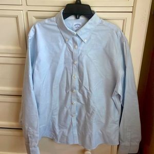 Brooks Brothers fitted button up shirt
